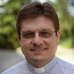 ZESPÓŁ - KS. JACEK ZDZIEBORSKI - DYREKTOR
