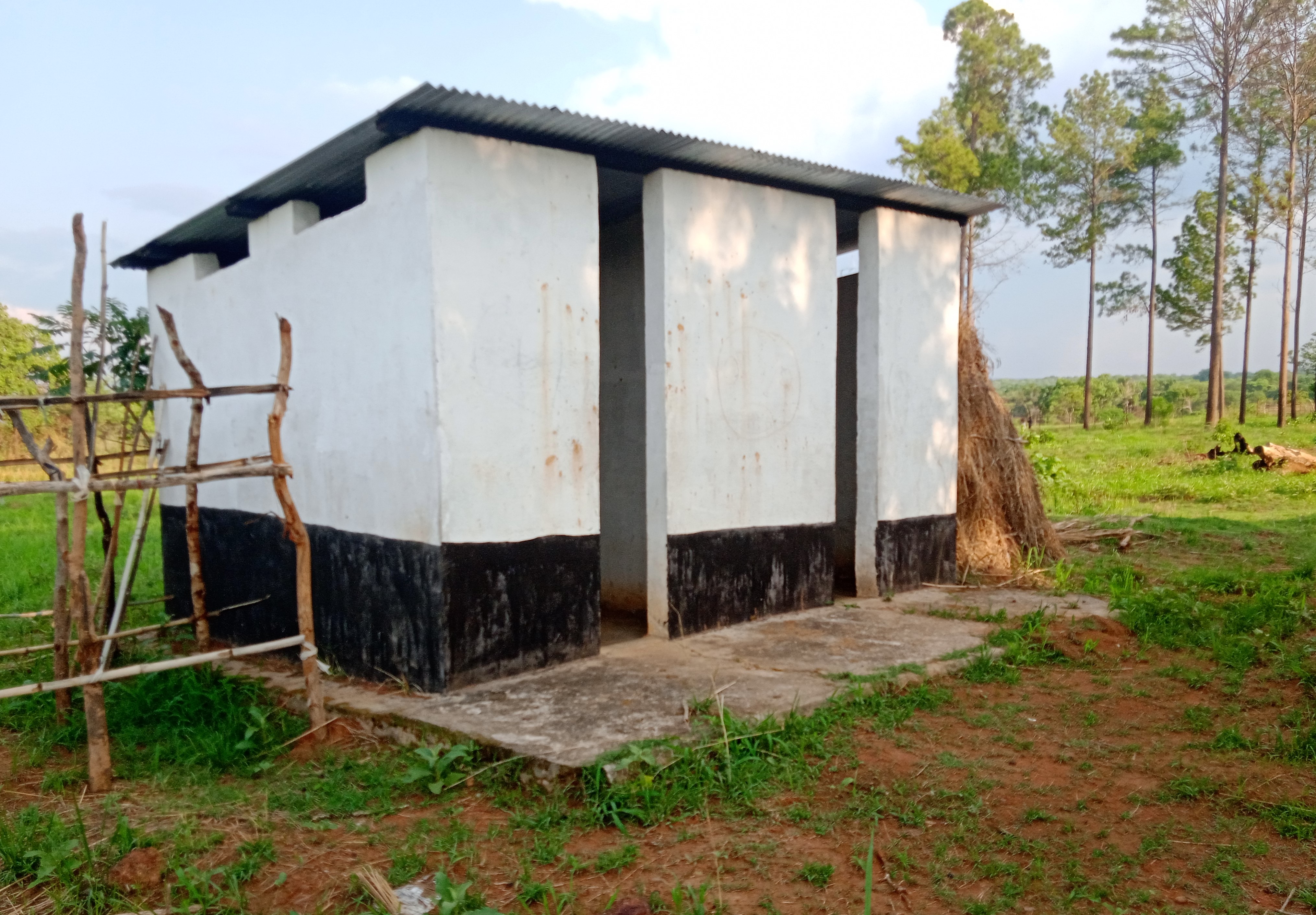 PROJEKT 825 — ZAMBIA — BUDOWA TOALET