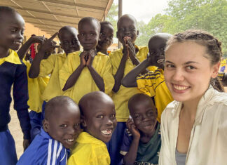 Radość w cieniu ubóstwa – Sudan Płd. oczami Kamili
